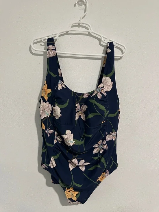 Women’s Shirred Square Neck Full Coverage Tummy Control One Piece Swimsuit - Picture 4 of 7